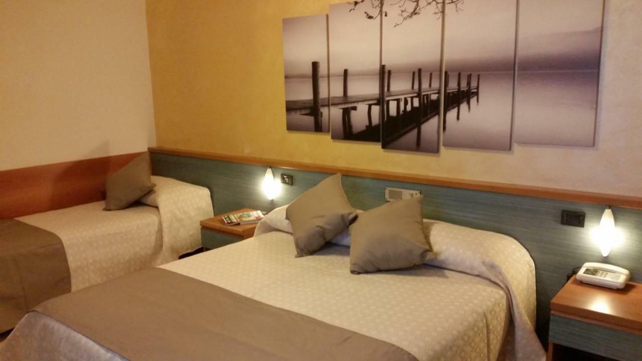 Albergo Al Cacciatore Desenzano del Garda Exterior foto